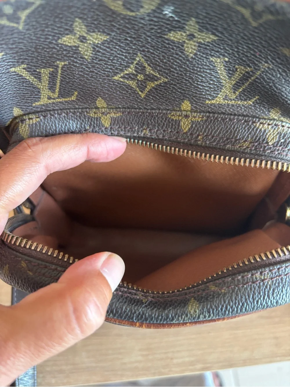 Authentic Louis Vuitton monogram crossbody bag